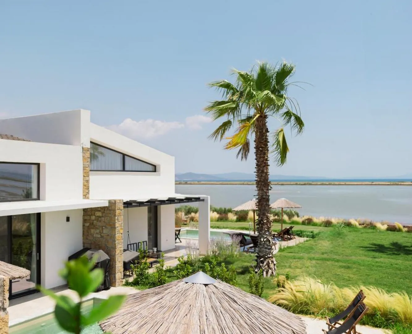 איוס מאמס Flamingo Living Halkidiki - The Villas 0*, איוס מאמס